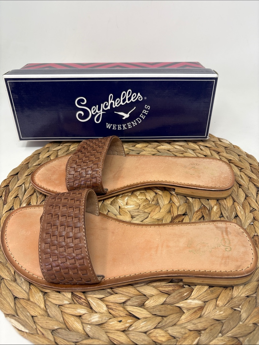 SYCHELLES Weekender City Slicker Woven Cognac Flat Leather Sandals & Box size 8